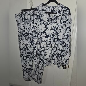 Old Navy Black and White Floral Pajama Set